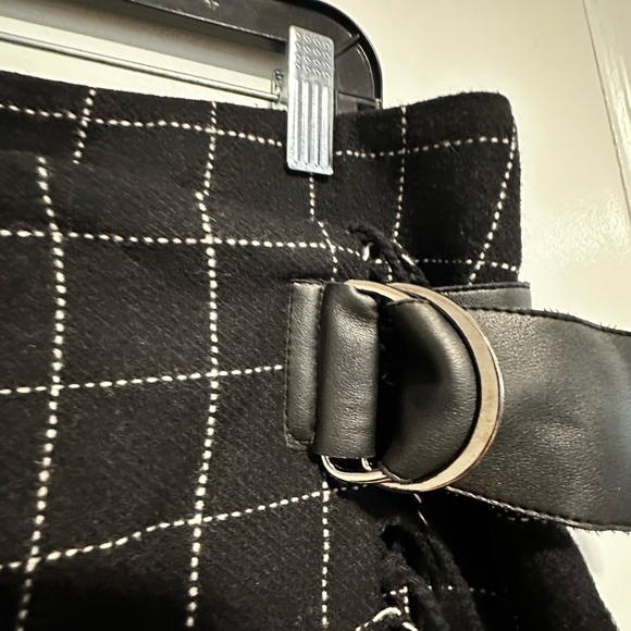 David N Wool Blend Black Windowpane Wrap Skirt Faux Leather Fringe Detail. 10. - Picture 12 of 15